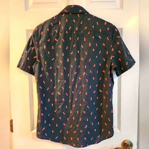 MENS SANTA CHRISTMAS SHIRT. M&S Size Small Dark Green with little Santa's. - Picture 4 of 5